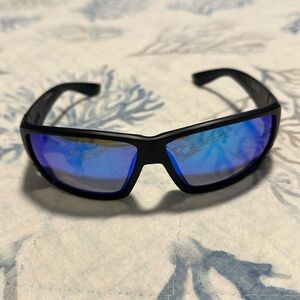 Costa Tuna Alley 580P